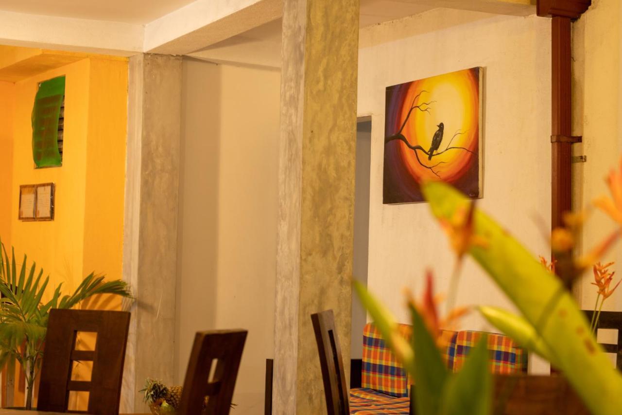 Happy Beach Villa Resort Unawatuna Esterno foto