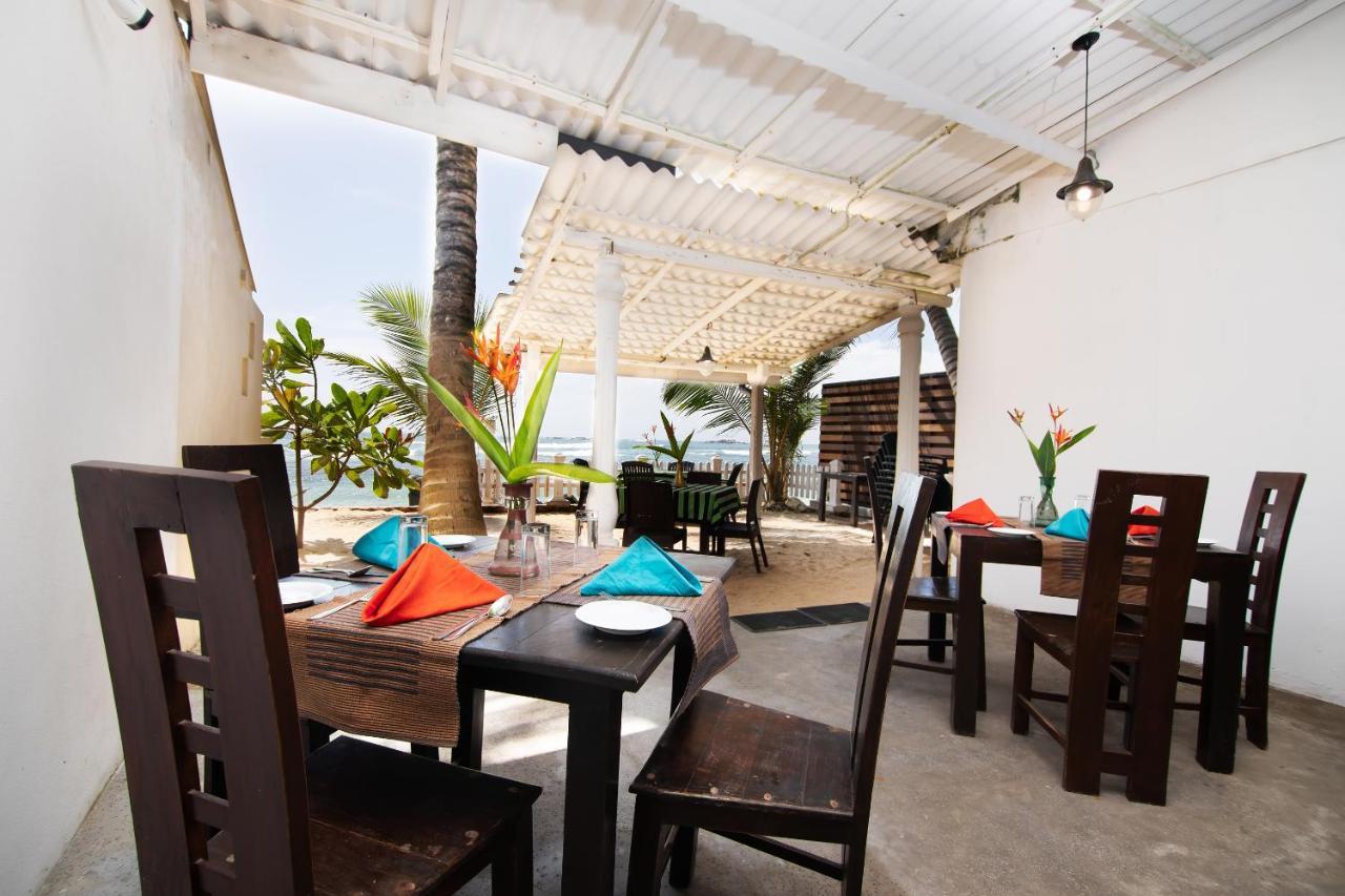 Happy Beach Villa Resort Unawatuna Esterno foto