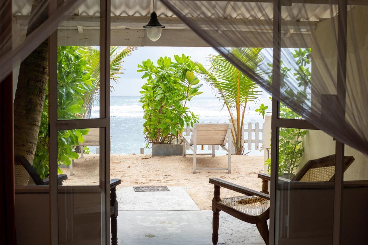 Happy Beach Villa Resort Unawatuna Esterno foto